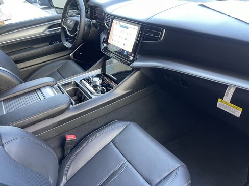 New 2026 Jeep Grand Wagoneer L Limited AWD/4WD image 26