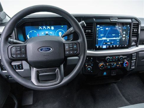 New 2026 Ford F250 XLT w/ XLT Premium Package AWD/4WD image 22