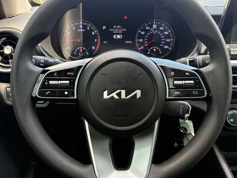 Used 2023 Kia Forte LXS w/ LXS Technology Package image 19