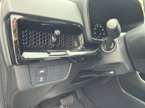 Used 2023 Honda CR-V EX-L image 8