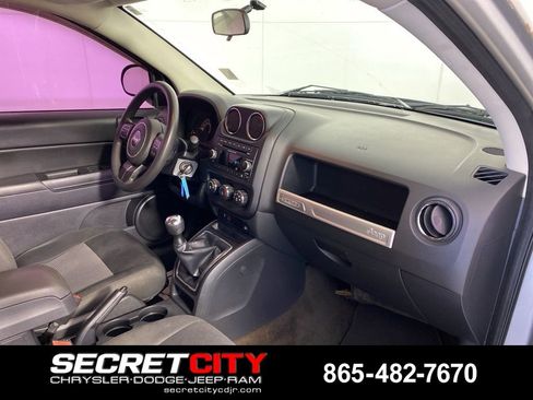 Used 2015 Jeep Compass Sport w/ Power Value Group AWD/4WD image 31