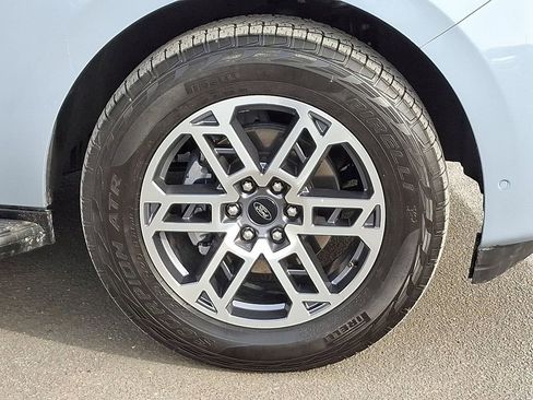 Certified 2025 Ford Expedition Active image 8