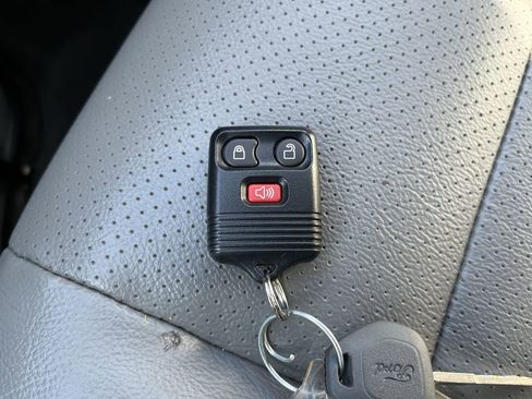 Certified 2024 Ford E-350 and Econoline 350 Super Duty w/ Power Windows & Locks Group image 19