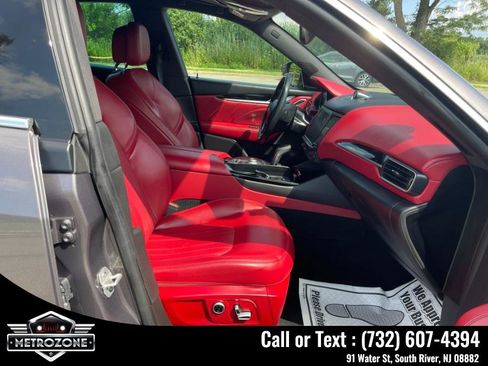 Used 2022 Maserati Levante GT image 17