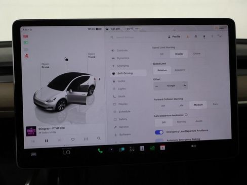 Used 2023 Tesla Model Y Long Range AWD/4WD image 50