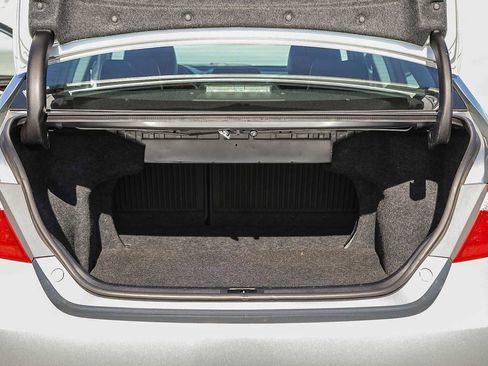 Used 2015 Toyota Camry SE image 25