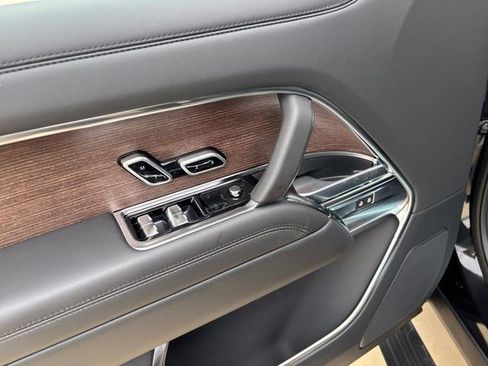 New 2026 Land Rover Range Rover Long Wheelbase SE image 12