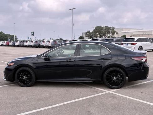 Used 2024 Toyota Camry XSE FWD image 3