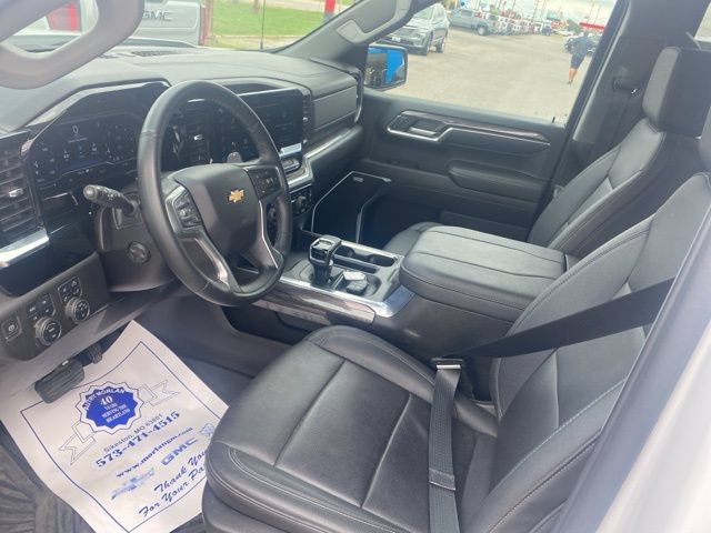 Used 2024 Chevrolet Silverado 1500 LTZ w/ Z71 Off-Road Package AWD/4WD image 16