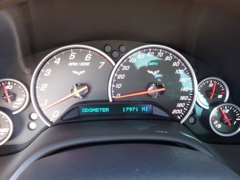 Used 2010 Chevrolet Corvette Grand Sport w/ Preferred Equipment Group image 26