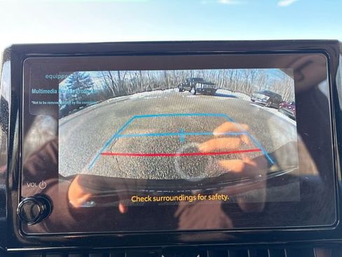 Certified 2025 Toyota Corolla LE image 33