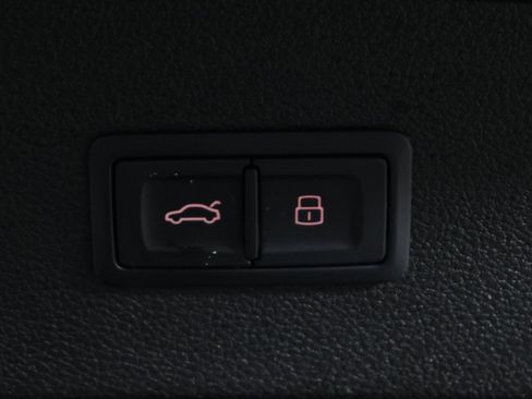 Used 2016 Audi RS 7 Prestige w/ Carbon-Optic Package image 8