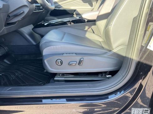 Used 2023 Volkswagen ID.4 Pro S Plus image 13