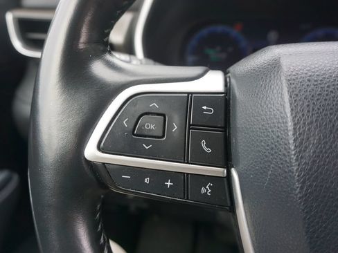Used 2024 Toyota Highlander Limited AWD/4WD image 8