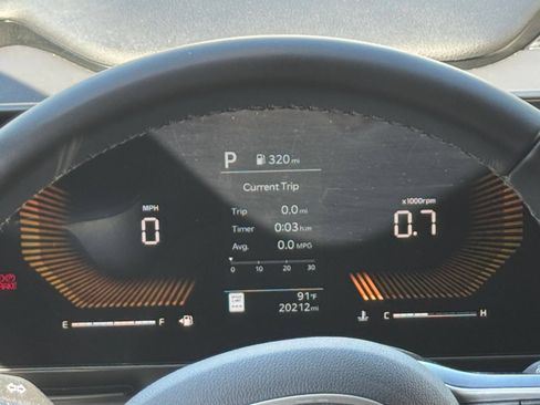 Used 2026 Kia Carnival FWD image 43