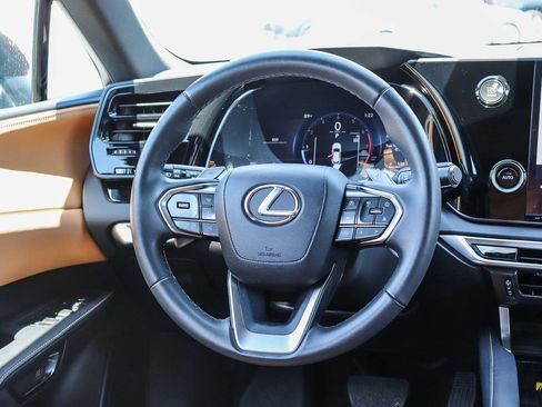 Used 2025 Lexus RX 350 FWD w/ Technology Package image 18