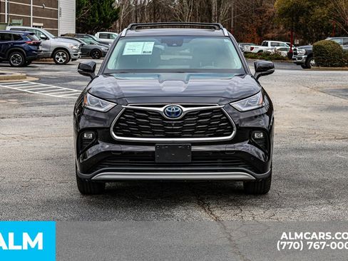 Used 2021 Toyota Highlander Platinum image 11