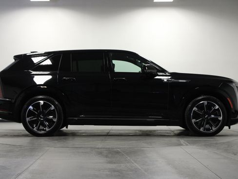 Used 2025 Cadillac Escalade IQ Sport 2 AWD/4WD image 3