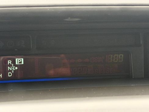 Used 2014 Toyota Prius V Three image 39