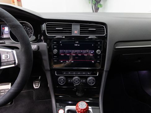 Used 2018 Volkswagen GTI 4-Door FWD image 18