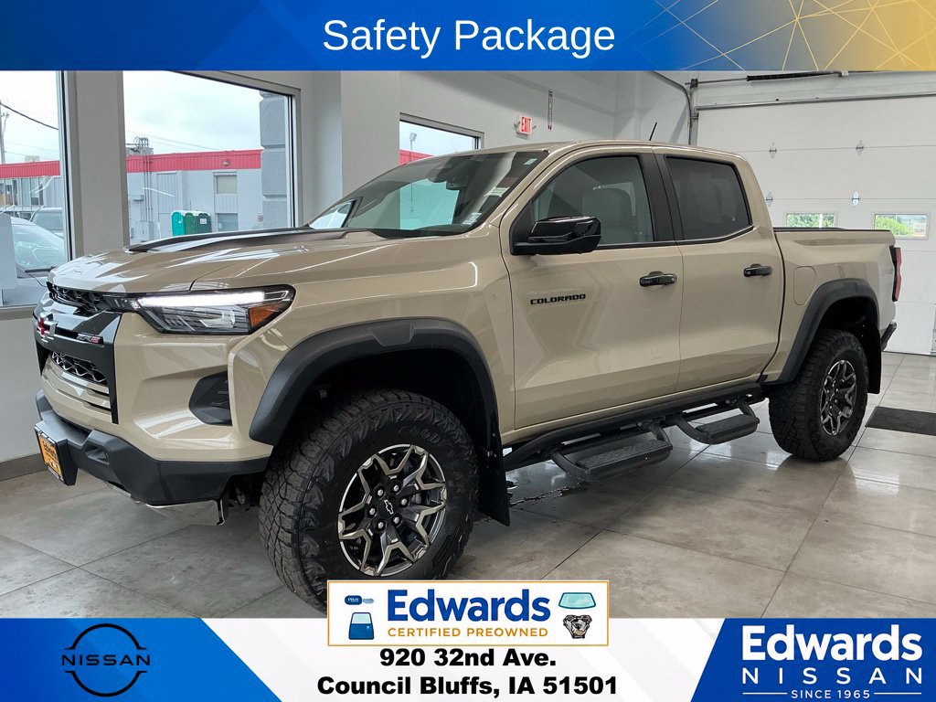 Used 2023 Chevrolet Colorado ZR2 w/ ZR2 Convenience Package III AWD/4WD image 5