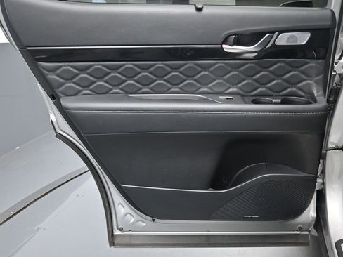 Used 2022 Hyundai Palisade Calligraphy image 23