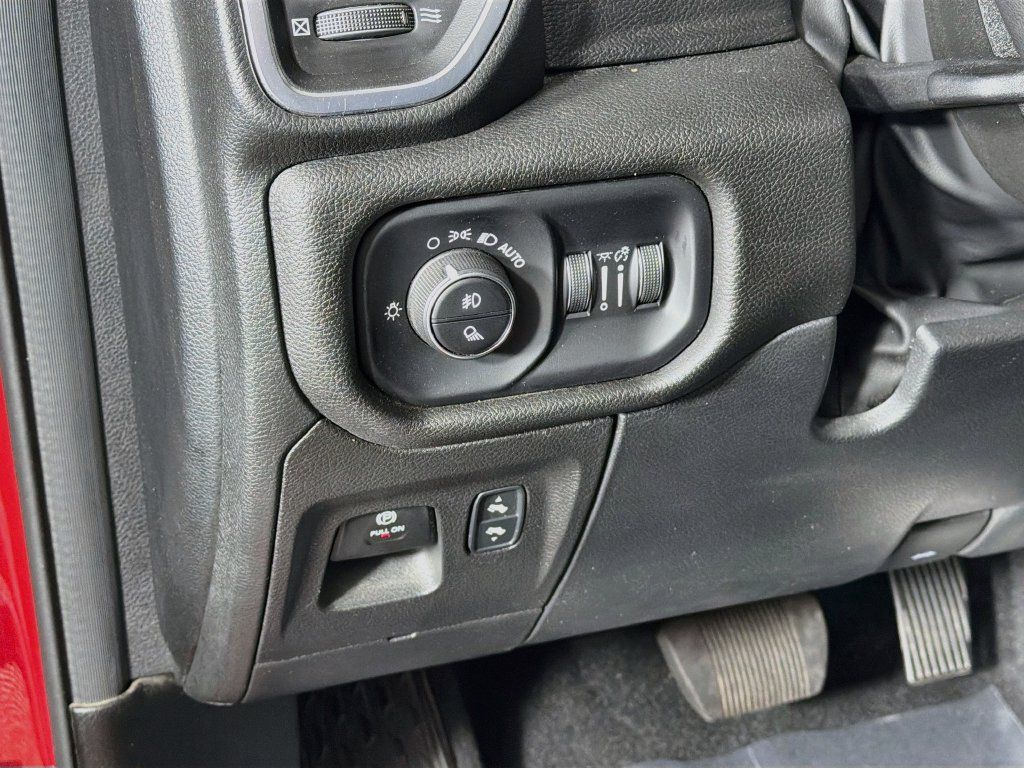 Used 2025 RAM 1500 Big Horn AWD/4WD image 10