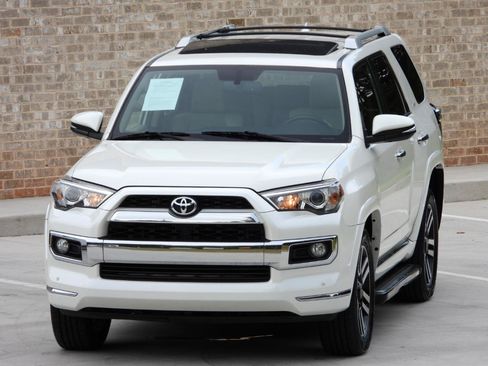 Used 2018 Toyota 4Runner Limited RWD image 23
