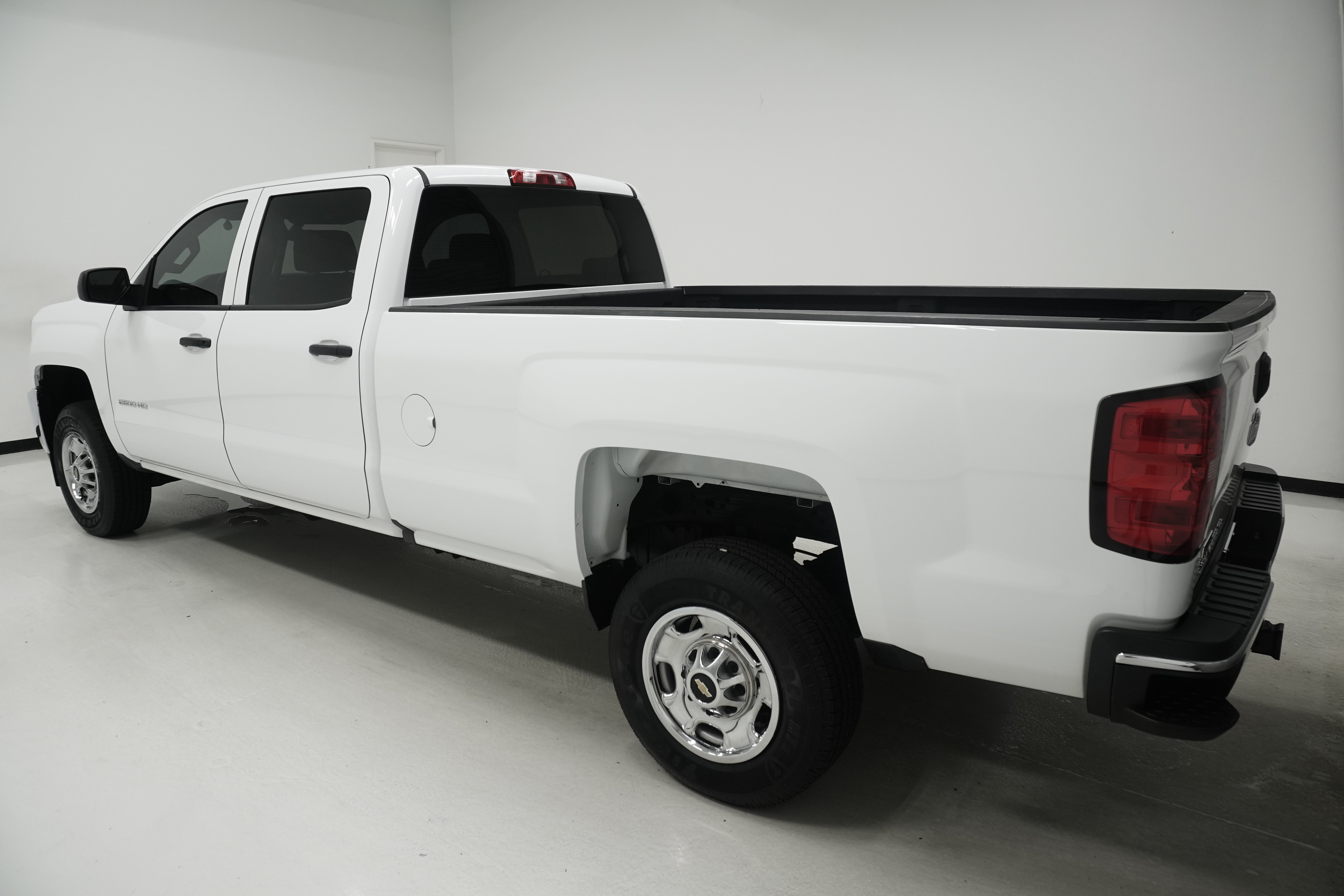 Used 2017 Chevrolet Silverado 2500 W/T RWD image 5