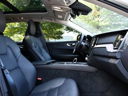 Certified 2023 Volvo XC60 B5 Plus w/ Climate Package AWD/4WD image 23
