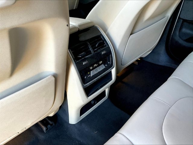 Used 2021 BMW X6 xDrive40i AWD/4WD image 12