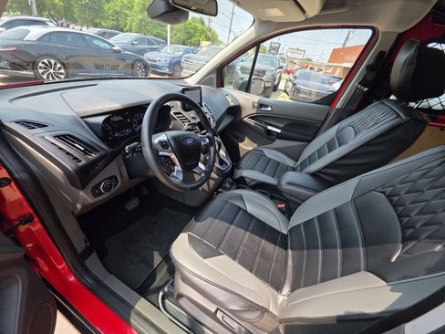 Used 2022 Ford Transit Connect XLT FWD image 10