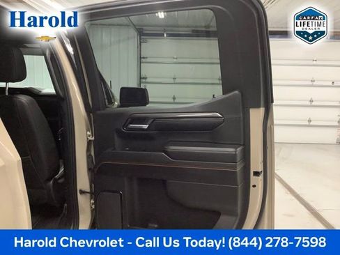 Used 2022 GMC Sierra 1500 AT4 w/ AT4 Preferred Package image 8