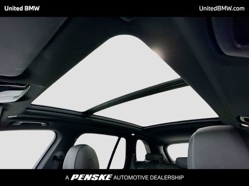 Used 2021 BMW X5 xDrive40i w/ M Sport Package AWD/4WD image 12