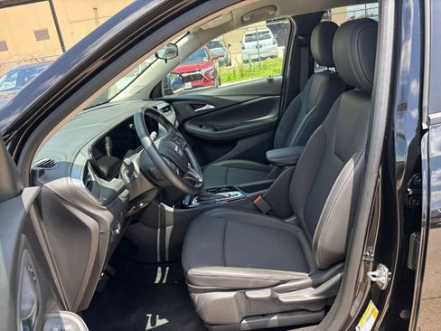 Used 2025 Buick Encore GX Preferred FWD image 25