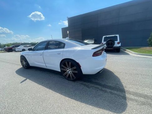 Used 2018 Dodge Charger GT AWD/4WD image 7