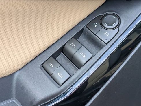 New 2026 Chevrolet Equinox ACTIV w/ Convenience Package III FWD image 10