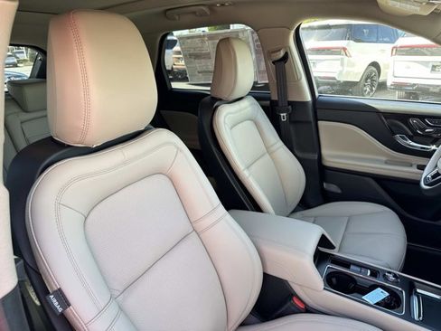 New 2026 Lincoln Corsair Reserve image 19