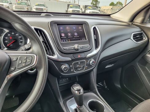 Used 2021 Chevrolet Equinox LT FWD image 22