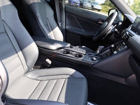 Used 2024 Lexus IS 500 RWD image 15