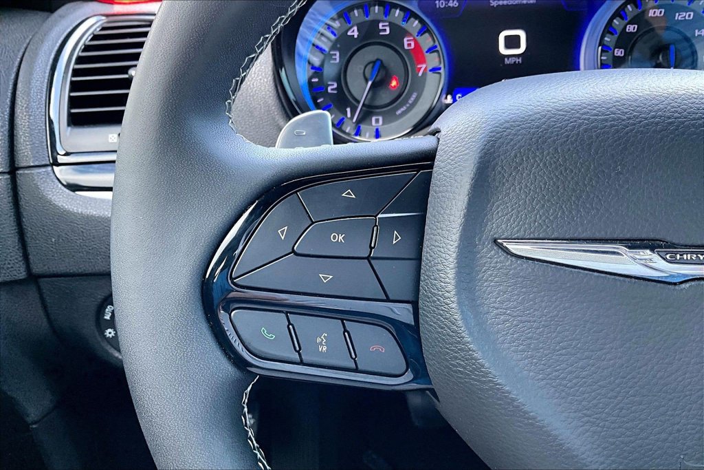 Used 2023 Chrysler 300 S w/ Comfort Group RWD image 11