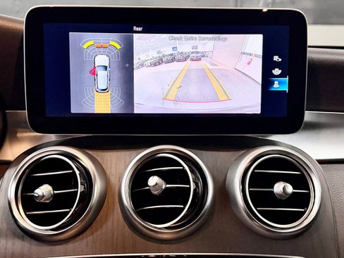 Used 2022 Mercedes-Benz GLC 300 image 33