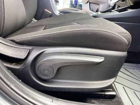 Used 2024 Kia Forte LXS FWD image 17