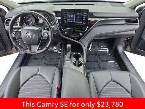 Used 2024 Toyota Camry SE image 15