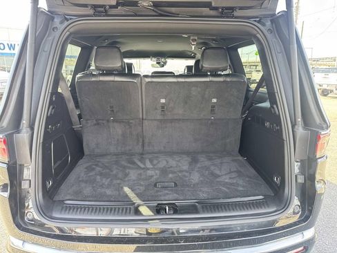 Used 2024 Jeep Wagoneer Series II w/ Flexible Seating Group AWD/4WD image 8