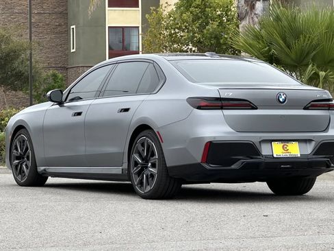 Used 2023 BMW i7 xDrive60 AWD/4WD image 5