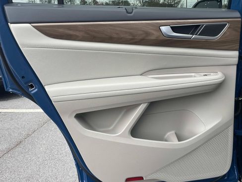 New 2026 Volkswagen Atlas SE FWD image 11