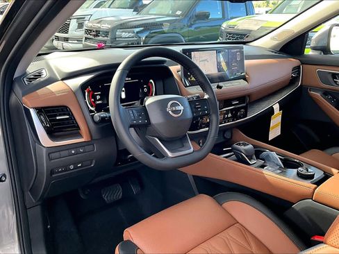 New 2026 Nissan Rogue Platinum w/ Platinum Premium Package image 10