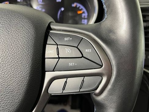 Used 2019 Jeep Grand Cherokee Laredo AWD/4WD image 22
