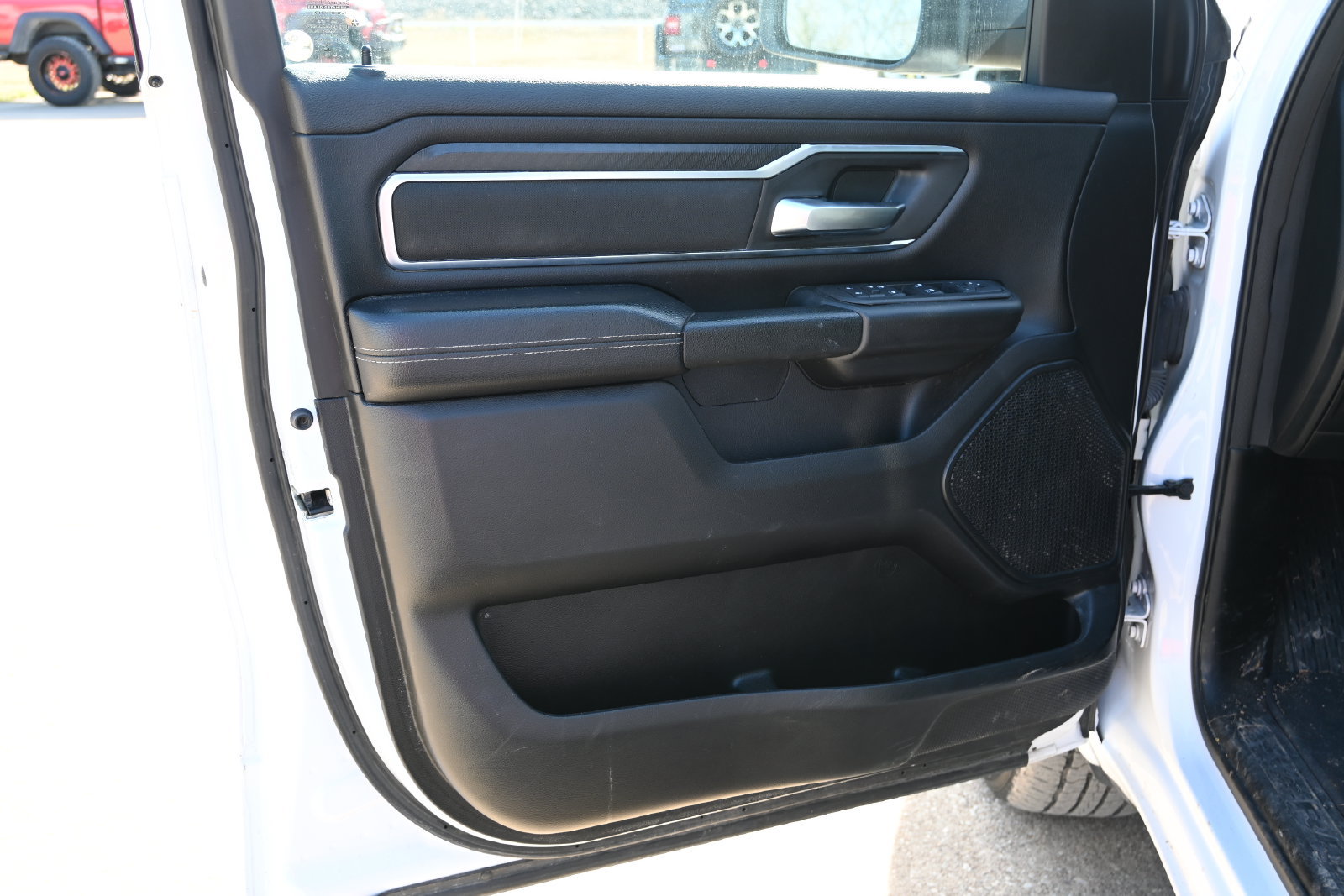 Used 2025 RAM 1500 Big Horn AWD/4WD image 7